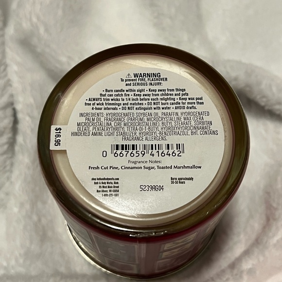 Bath & Body Works The Perfect Christmas 8 OZ Candle - Picture 4 of 4